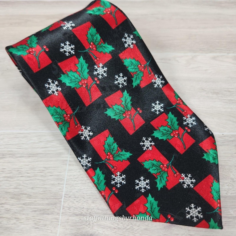 Vintage Hallmark Specialties Men's Necktie Holly Mistletoe Christmas Snowflakes